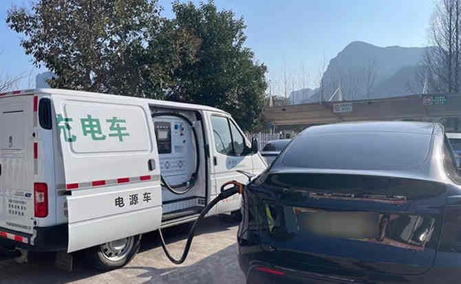 内乡汽车搭电