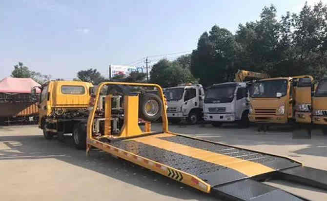 内乡汽车中途维修案例