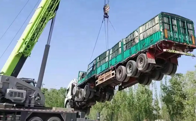 内乡道路脱困救援案例